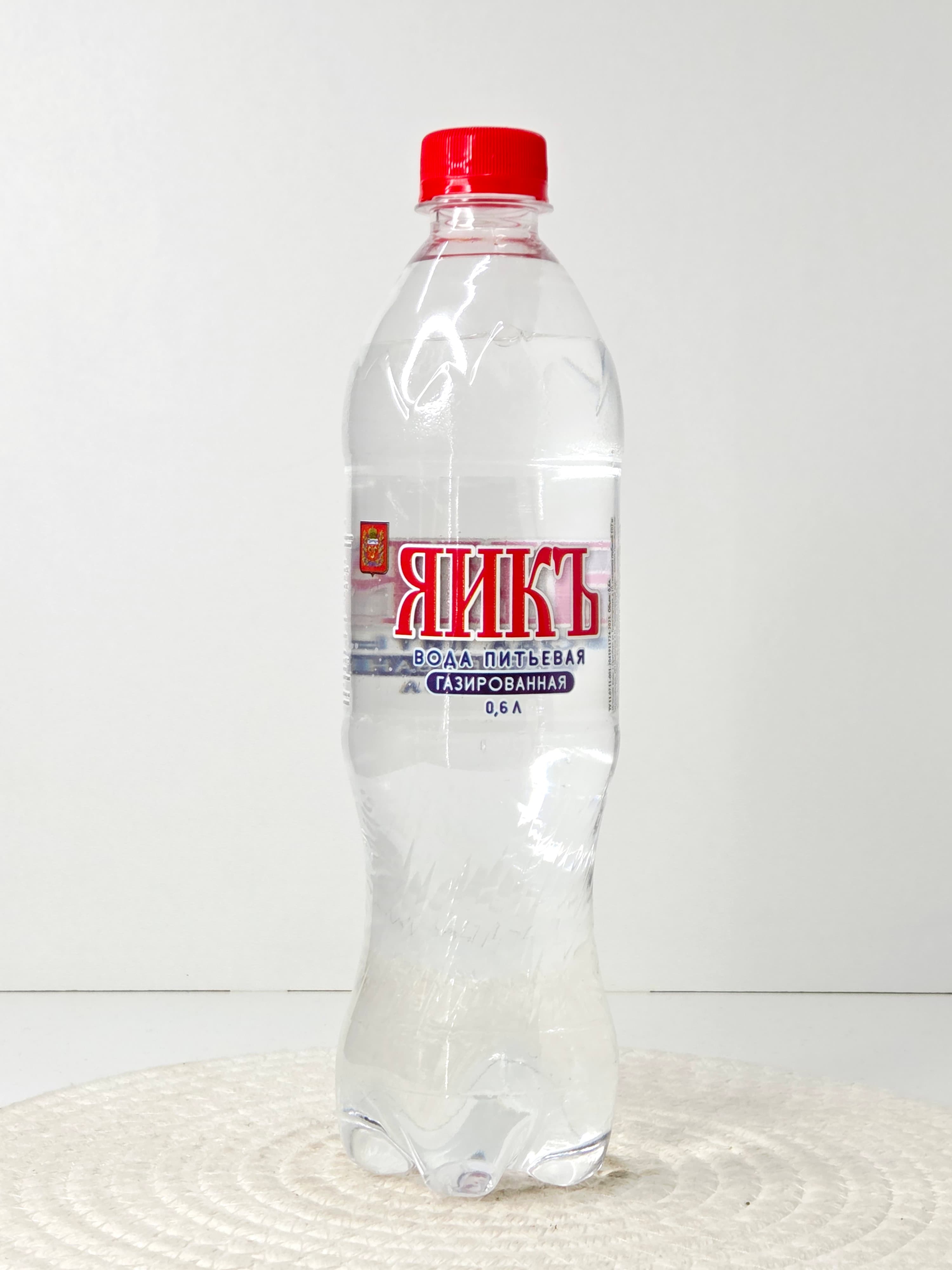 Вода «Яикъ» газированная, 0,6 л
